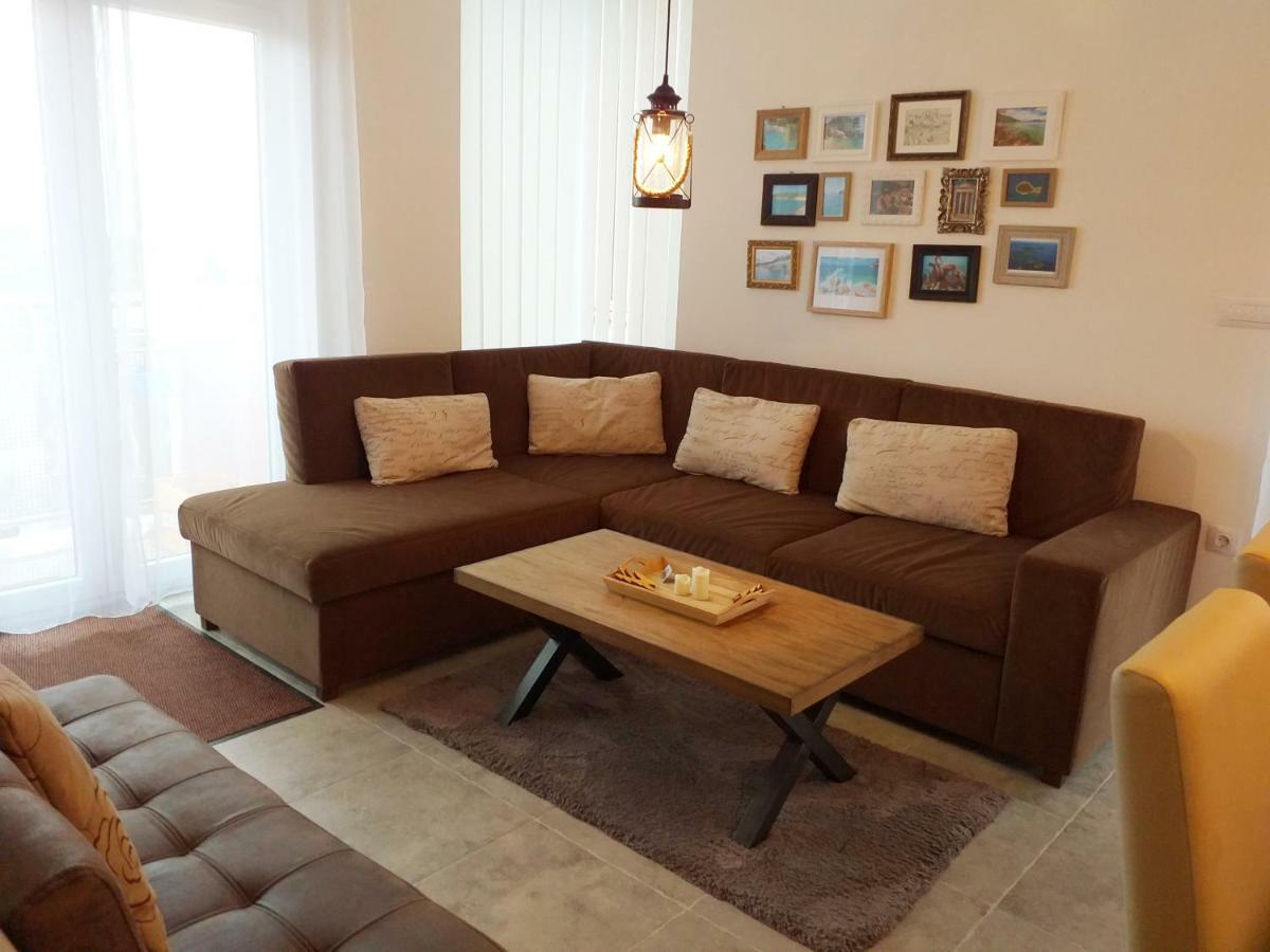 Apartman Leanton Pula Exterior photo